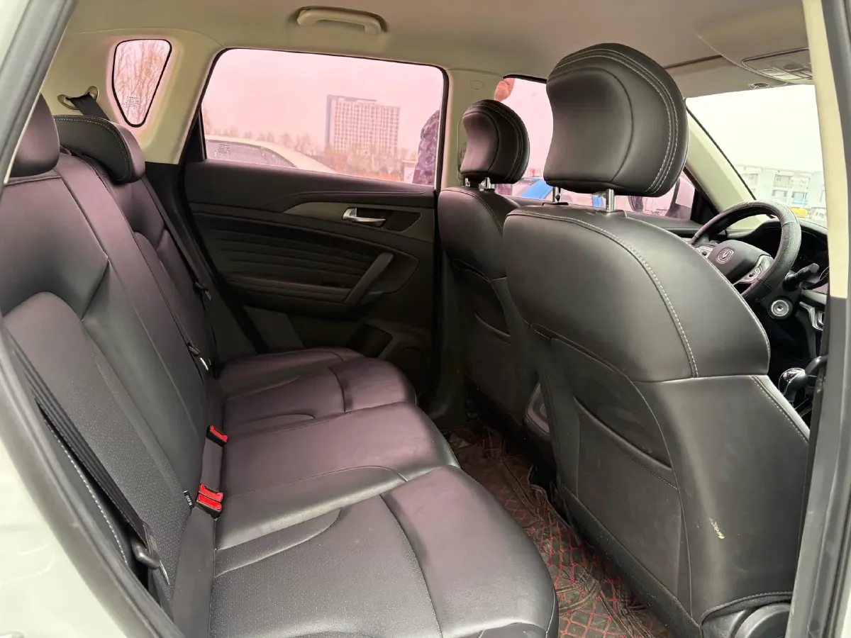 2021 ChangAn CS35 Plus 1.6L 128HP L4 5MT,autocango,china used car exporter,china ev exporter,chinese used car exporter,chinese used ev exporter