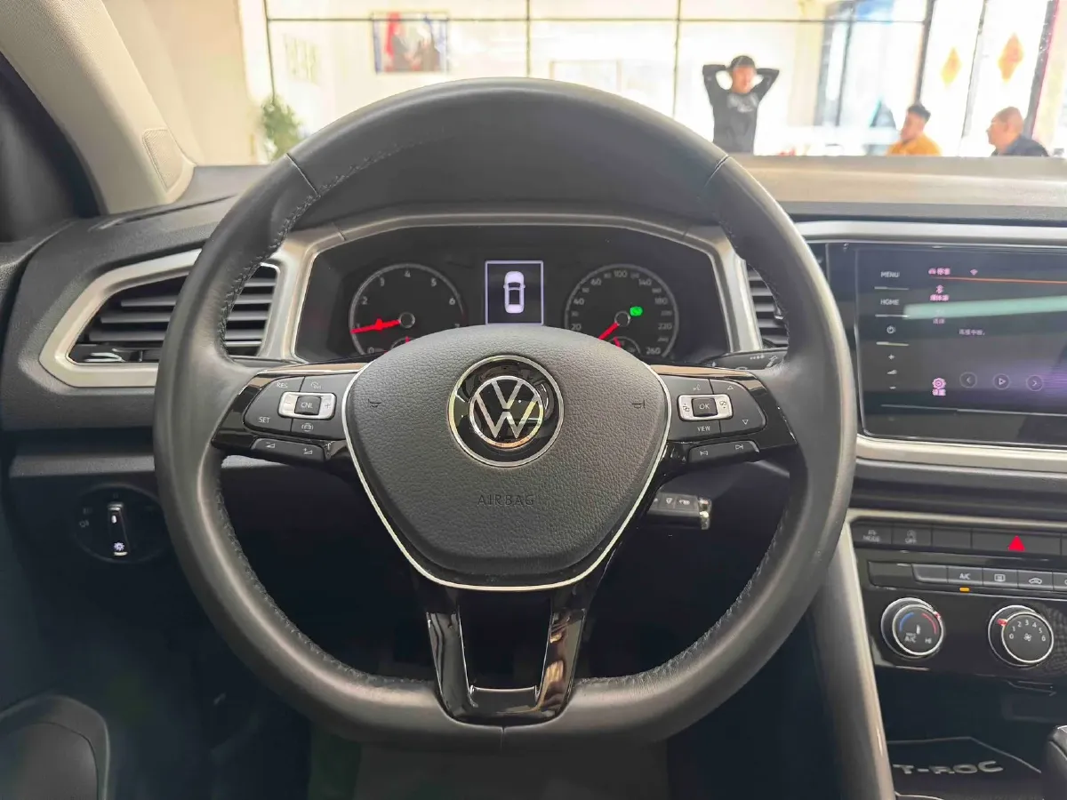 2021 Volkswagen T-Roc 1.4T 150HP L4 7DCT,autocango,china used car exporter,china ev exporter,chinese used car exporter,chinese used ev exporter