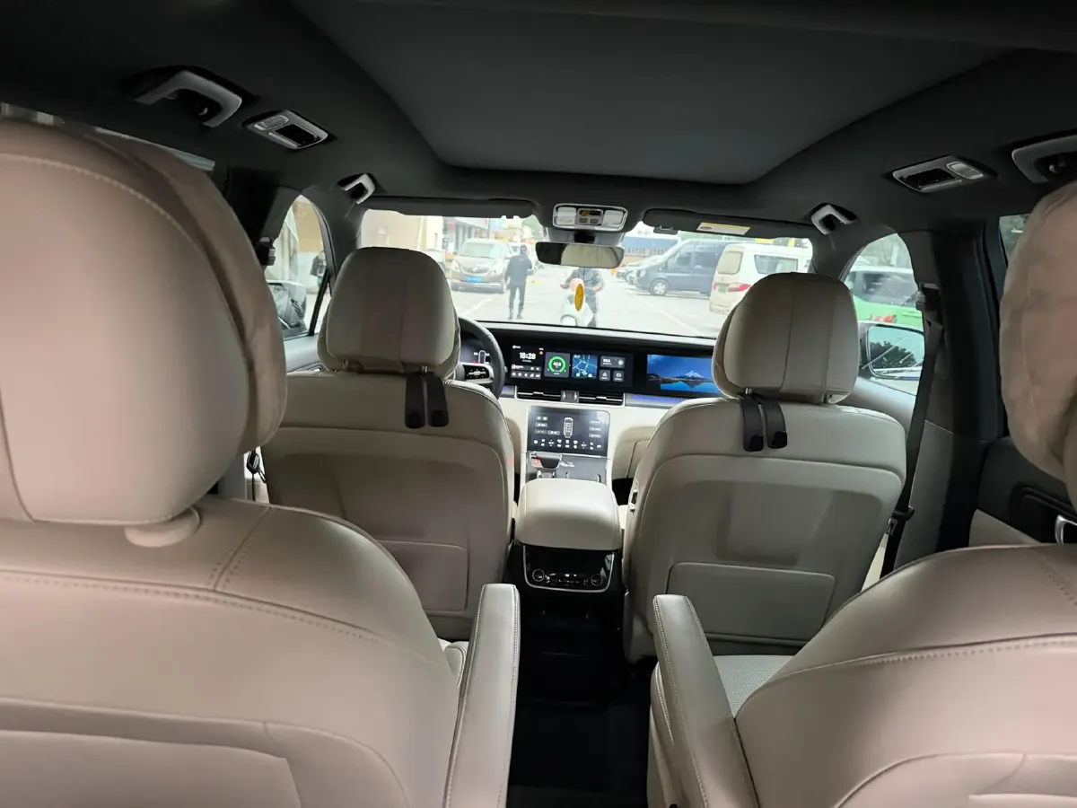 2021 Li ONE Range Extended 131HP REEV 40.5KWH,autocango,china used car exporter,china ev exporter,chinese used car exporter,chinese used ev exporter