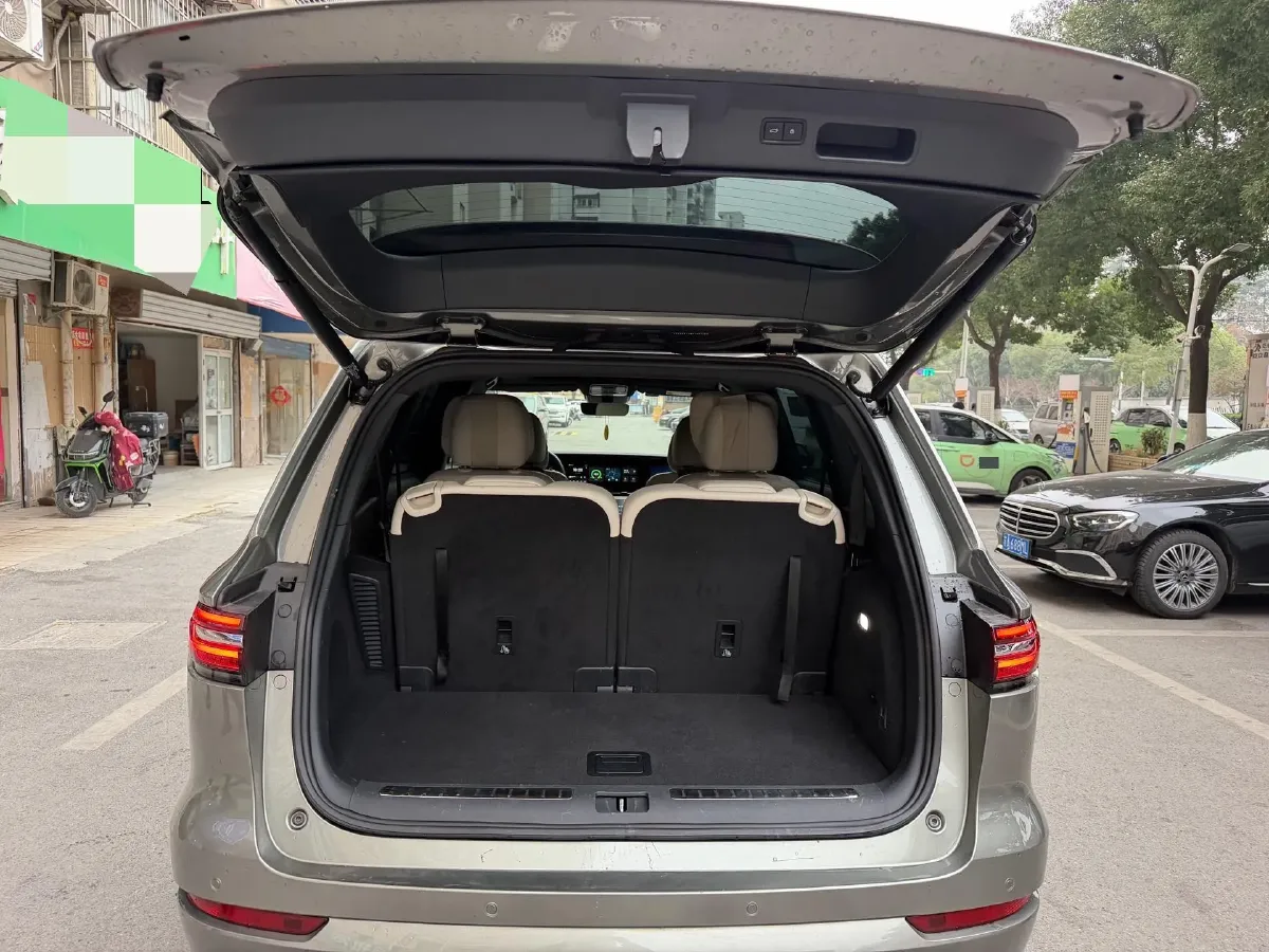 2021 Li ONE Range Extended 131HP REEV 40.5KWH,autocango,china used car exporter,china ev exporter,chinese used car exporter,chinese used ev exporter