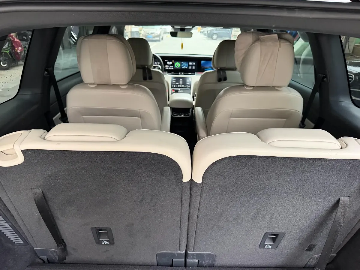 2021 Li ONE Range Extended 131HP REEV 40.5KWH,autocango,china used car exporter,china ev exporter,chinese used car exporter,chinese used ev exporter