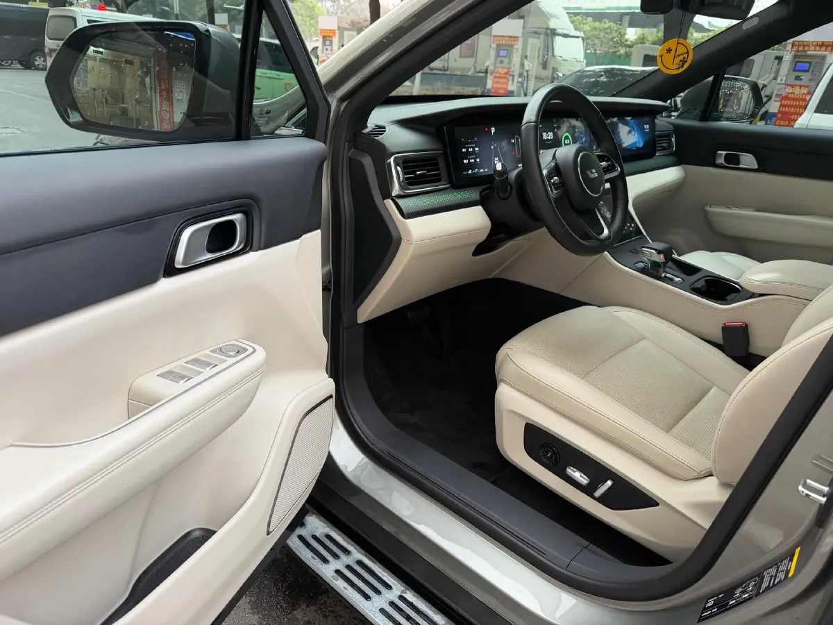 2021 Li ONE Range Extended 131HP REEV 40.5KWH,autocango,china used car exporter,china ev exporter,chinese used car exporter,chinese used ev exporter