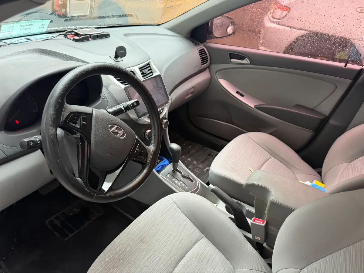 2016 Hyundai Reina 1.4L 107HP L4 4AT,autocango,china used car exporter,china ev exporter,chinese used car exporter,chinese used ev exporter