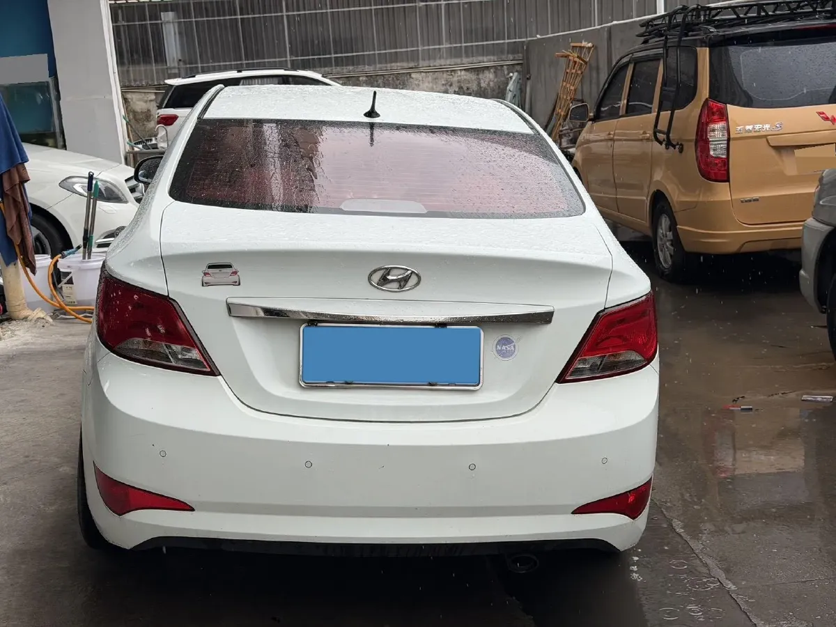 2016 Hyundai Reina 1.4L 107HP L4 4AT,autocango,china used car exporter,china ev exporter,chinese used car exporter,chinese used ev exporter