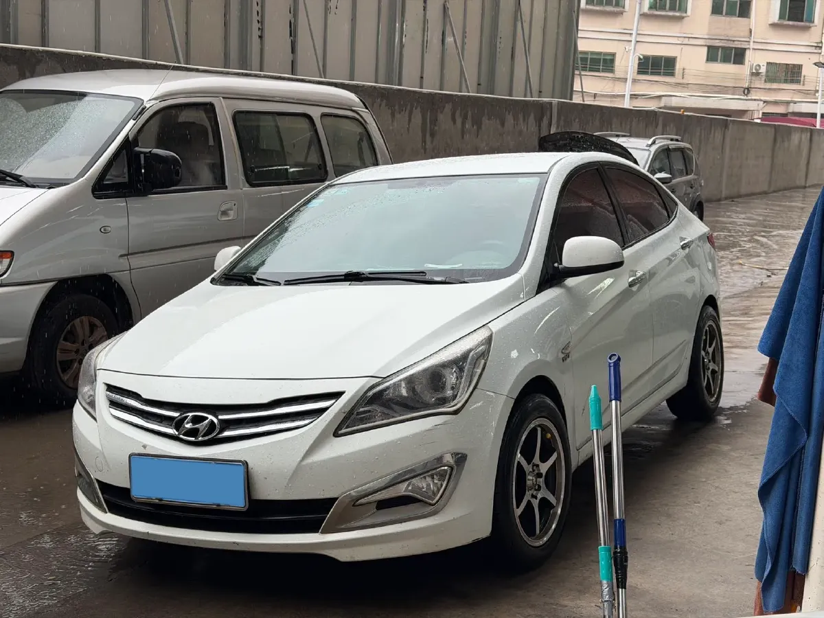 2016 Hyundai Reina 1.4L 107HP L4 4AT,autocango,china used car exporter,china ev exporter,chinese used car exporter,chinese used ev exporter