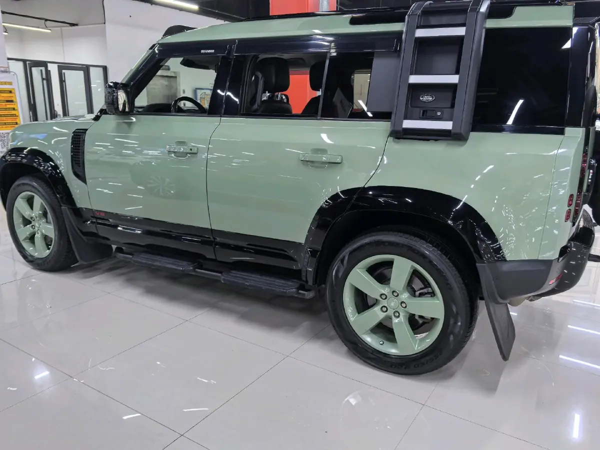2023 Land Rover Defender 3.0T 400HP L6 8AT,autocango,china used car exporter,china ev exporter,chinese used car exporter,chinese used ev exporter