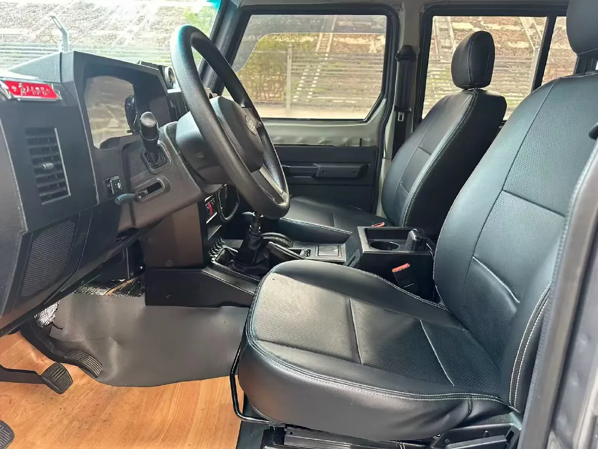 2023 BAW 212 2.4T 211HP L4 6MT,autocango,china used car exporter,china ev exporter,chinese used car exporter,chinese used ev exporter