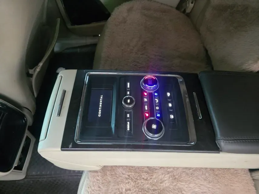 2017 Lincoln Continental 2.0T 261HP L4 6AT,autocango,china used car exporter,china ev exporter,chinese used car exporter,chinese used ev exporter