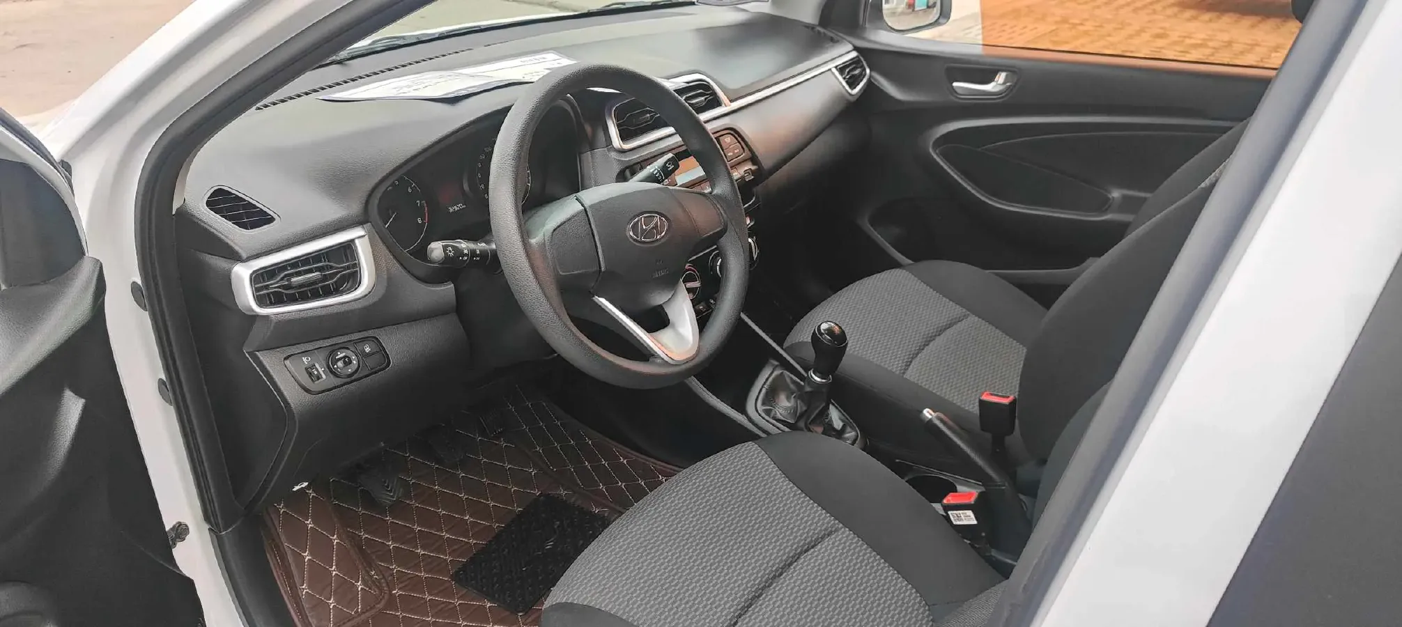 2020 Hyundai Reina 1.4L 95HP L4 5MT,autocango,china used car exporter,china ev exporter,chinese used car exporter,chinese used ev exporter