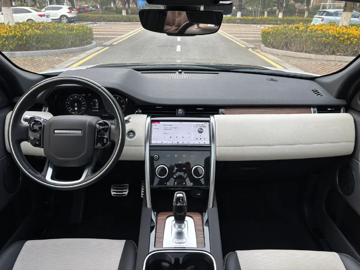 2020 Land Rover Discovery Sport 2.0T 249HP L4 9AT,autocango,china used car exporter,china ev exporter,chinese used car exporter,chinese used ev exporter