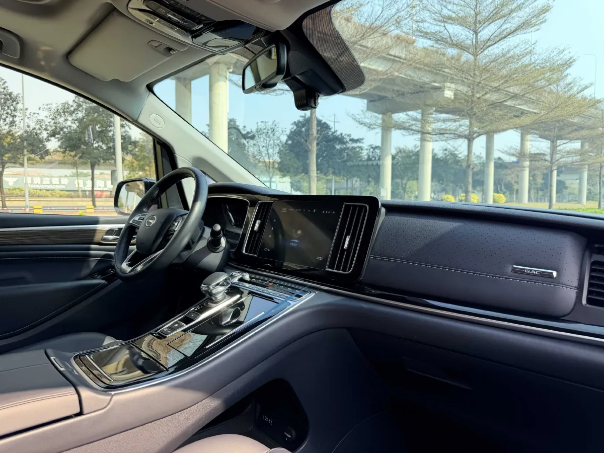 2021 GAC Trumpchi M8 2.0T 252HP L4 8AT,autocango,china used car exporter,china ev exporter,chinese used car exporter,chinese used ev exporter