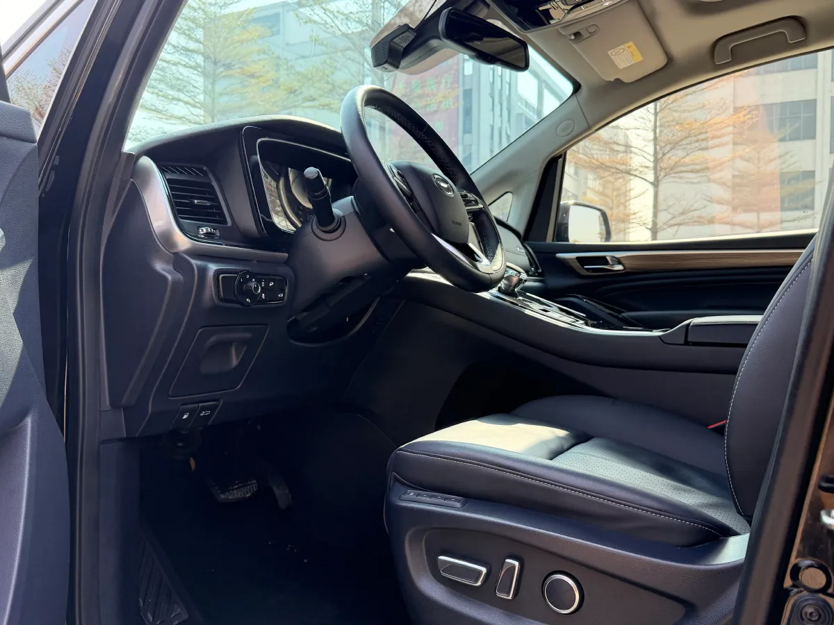 2021 GAC Trumpchi M8 2.0T 252HP L4 8AT,autocango,china used car exporter,china ev exporter,chinese used car exporter,chinese used ev exporter