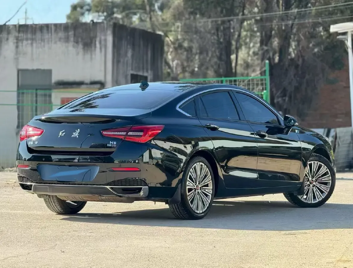 2022 HongQi H5 1.5T 169HP L4 7DCT,autocango,china used car exporter,china ev exporter,chinese used car exporter,chinese used ev exporter