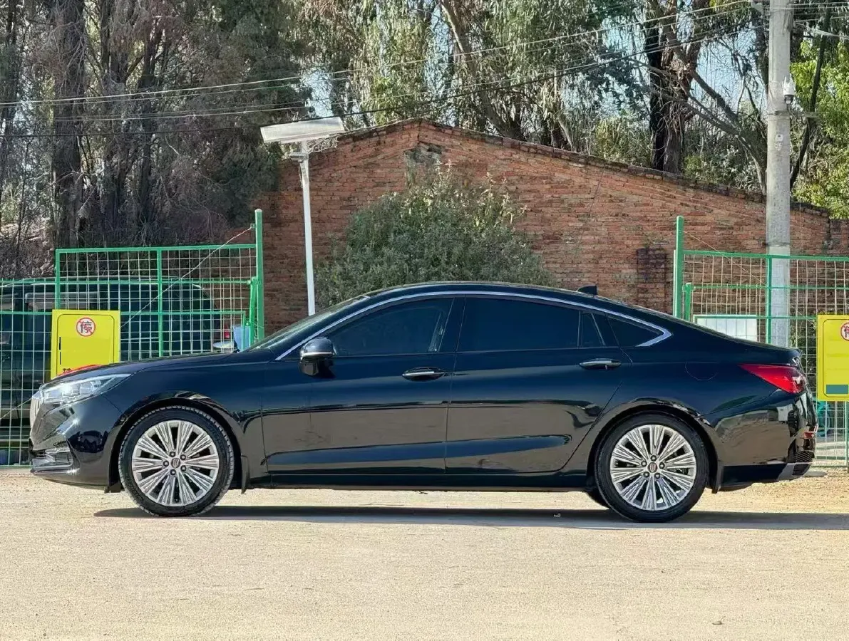 2022 HongQi H5 1.5T 169HP L4 7DCT,autocango,china used car exporter,china ev exporter,chinese used car exporter,chinese used ev exporter