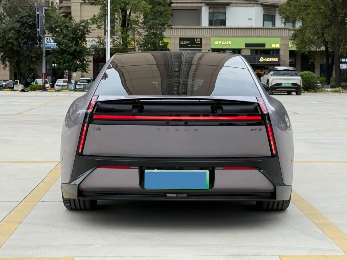 2025 Xpeng P7 BEV,autocango,china used car exporter,china ev exporter,chinese used car exporter,chinese used ev exporter