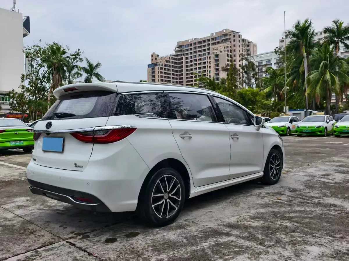 2017 BYD Song MAX 1.5T 154HP L4 6DCT,autocango,china used car exporter,china ev exporter,chinese used car exporter,chinese used ev exporter