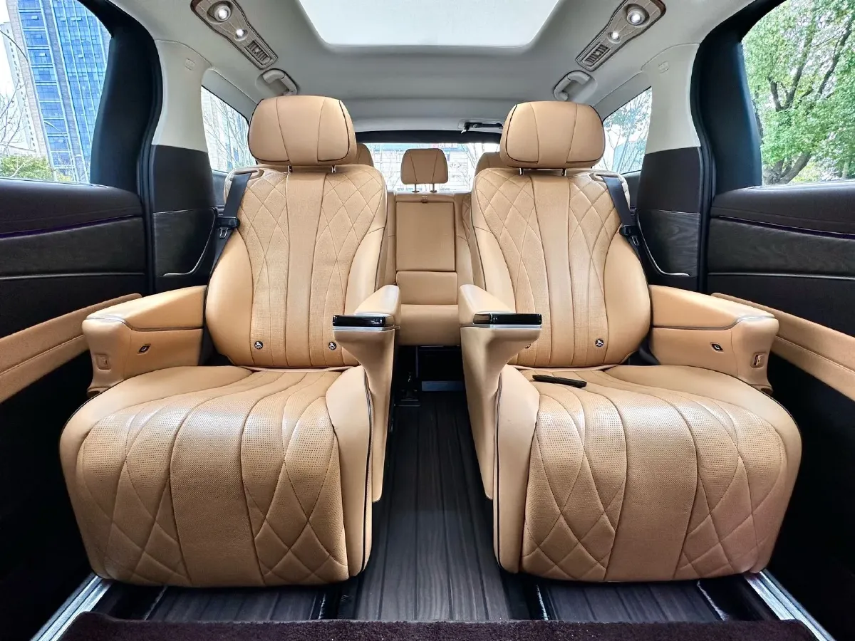 2024 Denza D9 1.5T 139HP L4 E-CVT PHEV 40KWH,autocango,china used car exporter,china ev exporter,chinese used car exporter,chinese used ev exporter