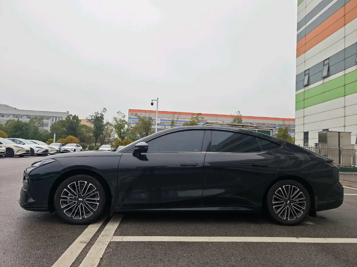 2025 Geely Galaxy Starshine 8 1.5L 112HP L4 1DHT PHEV,autocango,china used car exporter,china ev exporter,chinese used car exporter,chinese used ev exporter