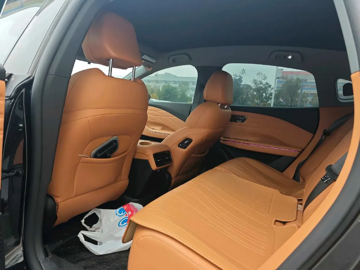 2025 Geely Galaxy Starshine 8 1.5L 112HP L4 1DHT PHEV,autocango,china used car exporter,china ev exporter,chinese used car exporter,chinese used ev exporter