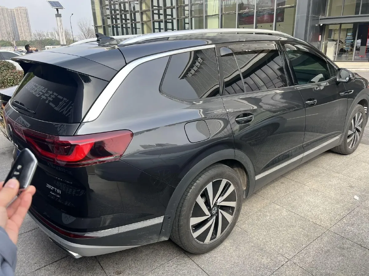 2022 Volkswagen Talagon 2.0T 220HP L4 7DCT,autocango,china used car exporter,china ev exporter,chinese used car exporter,chinese used ev exporter