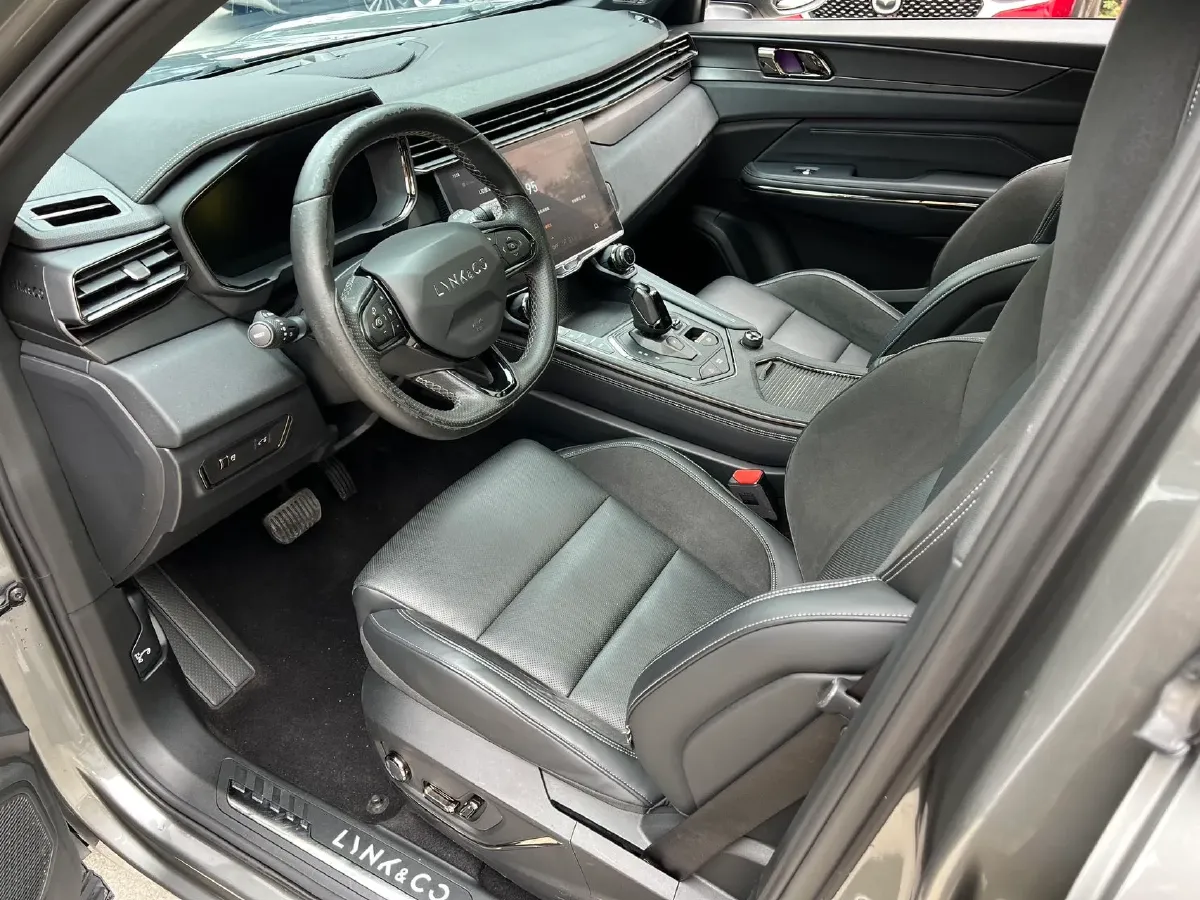 2021 LYNK&CO 01 2.0T 254HP L4 8AT,autocango,china used car exporter,china ev exporter,chinese used car exporter,chinese used ev exporter