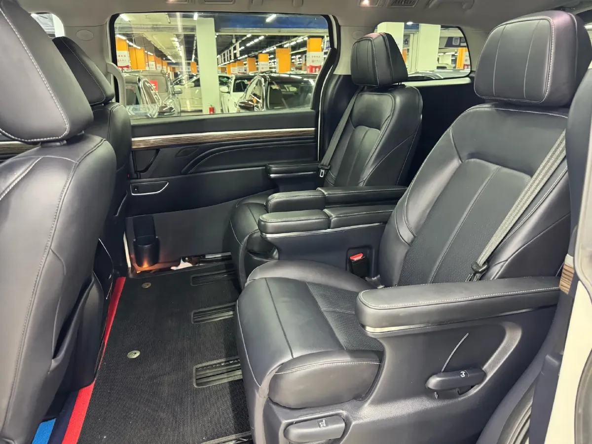 2021 GAC Trumpchi M8 2.0T 252HP L4 8AT,autocango,china used car exporter,china ev exporter,chinese used car exporter,chinese used ev exporter