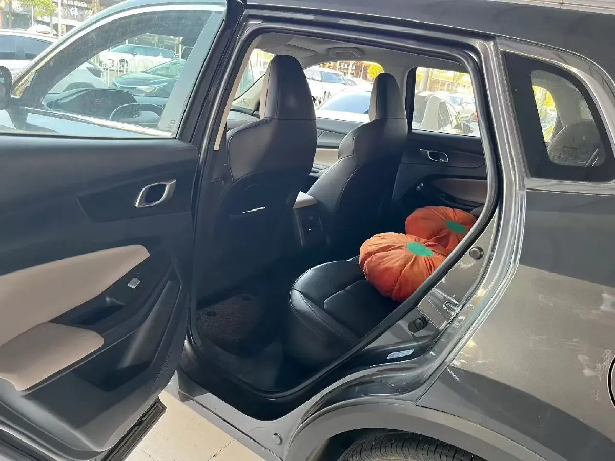 2022 ChangAn Oshan X7 Plus 1.5T 188HP L4 7DCT,autocango,china used car exporter,china ev exporter,chinese used car exporter,chinese used ev exporter