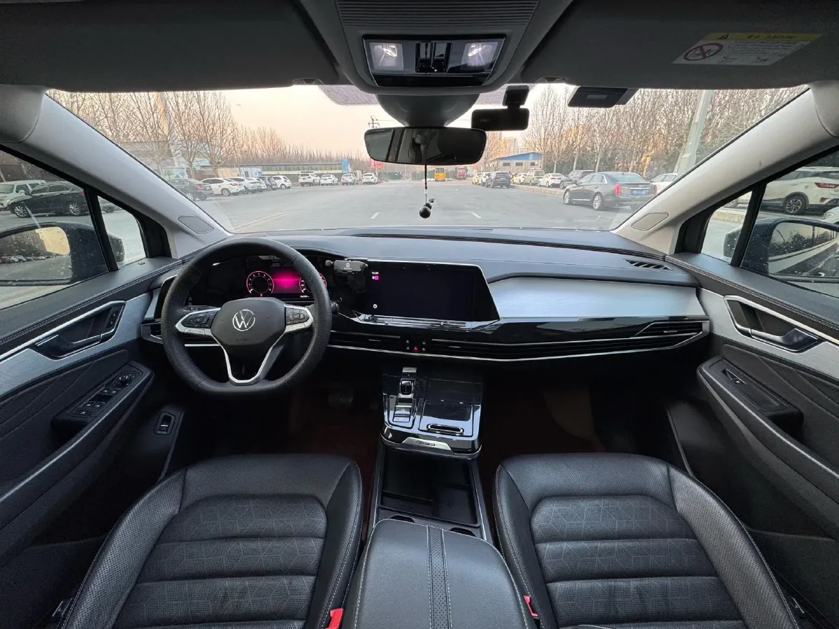 2022 Volkswagen Talagon 2.0T 220HP L4 7DCT,autocango,china used car exporter,china ev exporter,chinese used car exporter,chinese used ev exporter