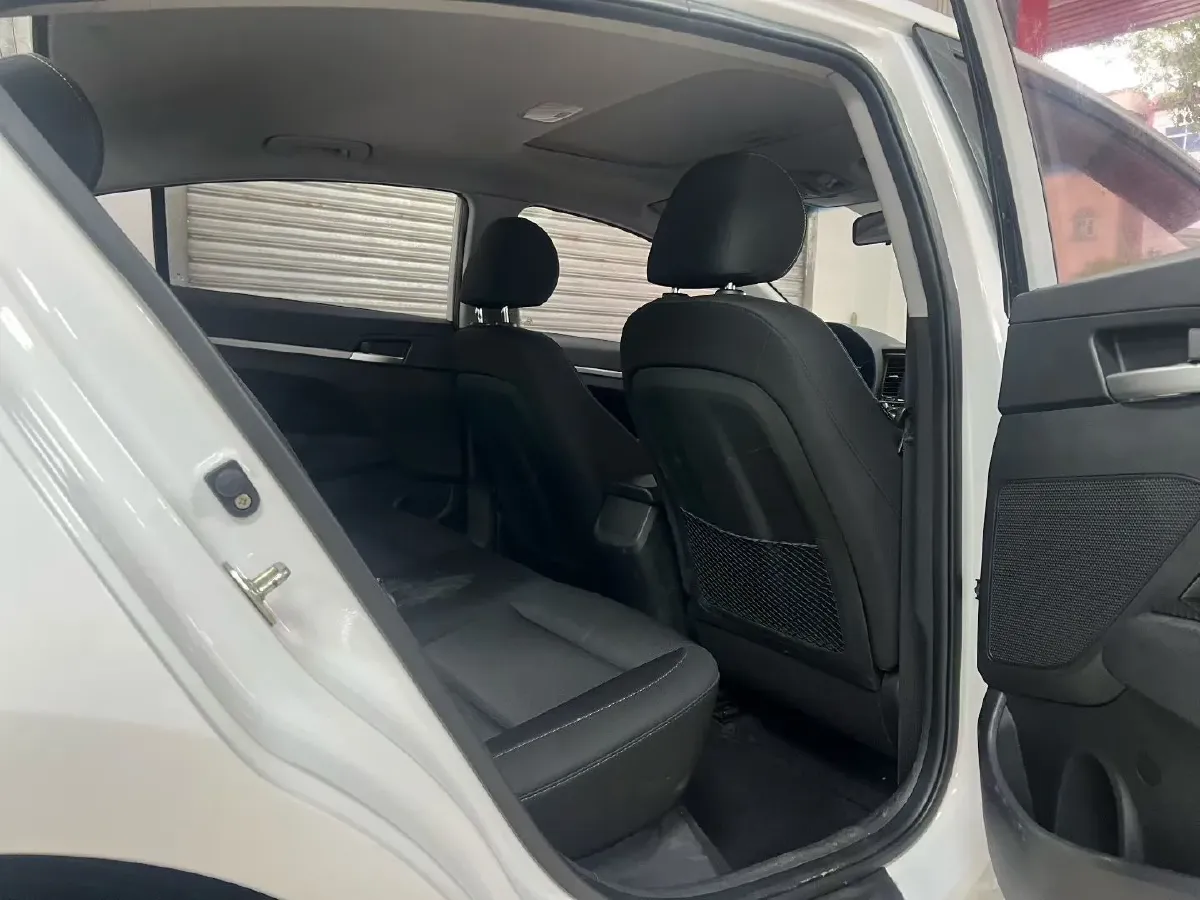 2016 Hyundai Elantra 1.6L 130HP L4 6AT,autocango,china used car exporter,china ev exporter,chinese used car exporter,chinese used ev exporter