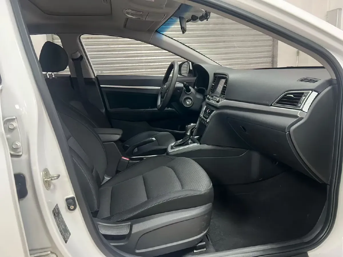 2016 Hyundai Elantra 1.6L 130HP L4 6AT,autocango,china used car exporter,china ev exporter,chinese used car exporter,chinese used ev exporter