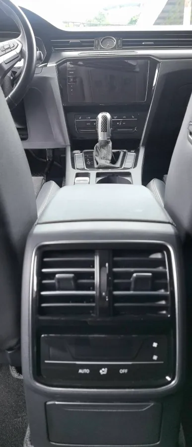 2019 Volkswagen Magotan 2.0T 186HP L4 7DCT,autocango,china used car exporter,china ev exporter,chinese used car exporter,chinese used ev exporter