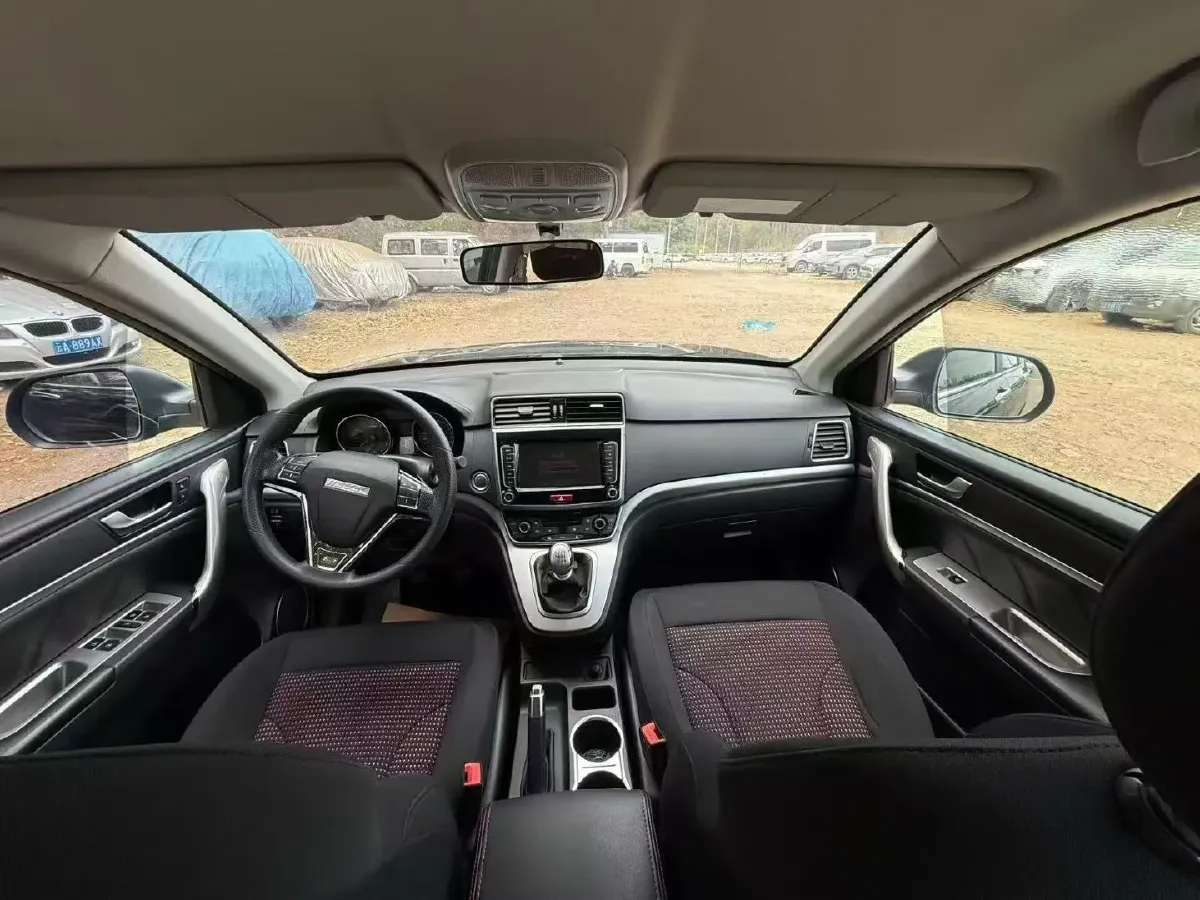 2019 Haval M6 1.5T 150HP L4 6MT,autocango,china used car exporter,china ev exporter,chinese used car exporter,chinese used ev exporter