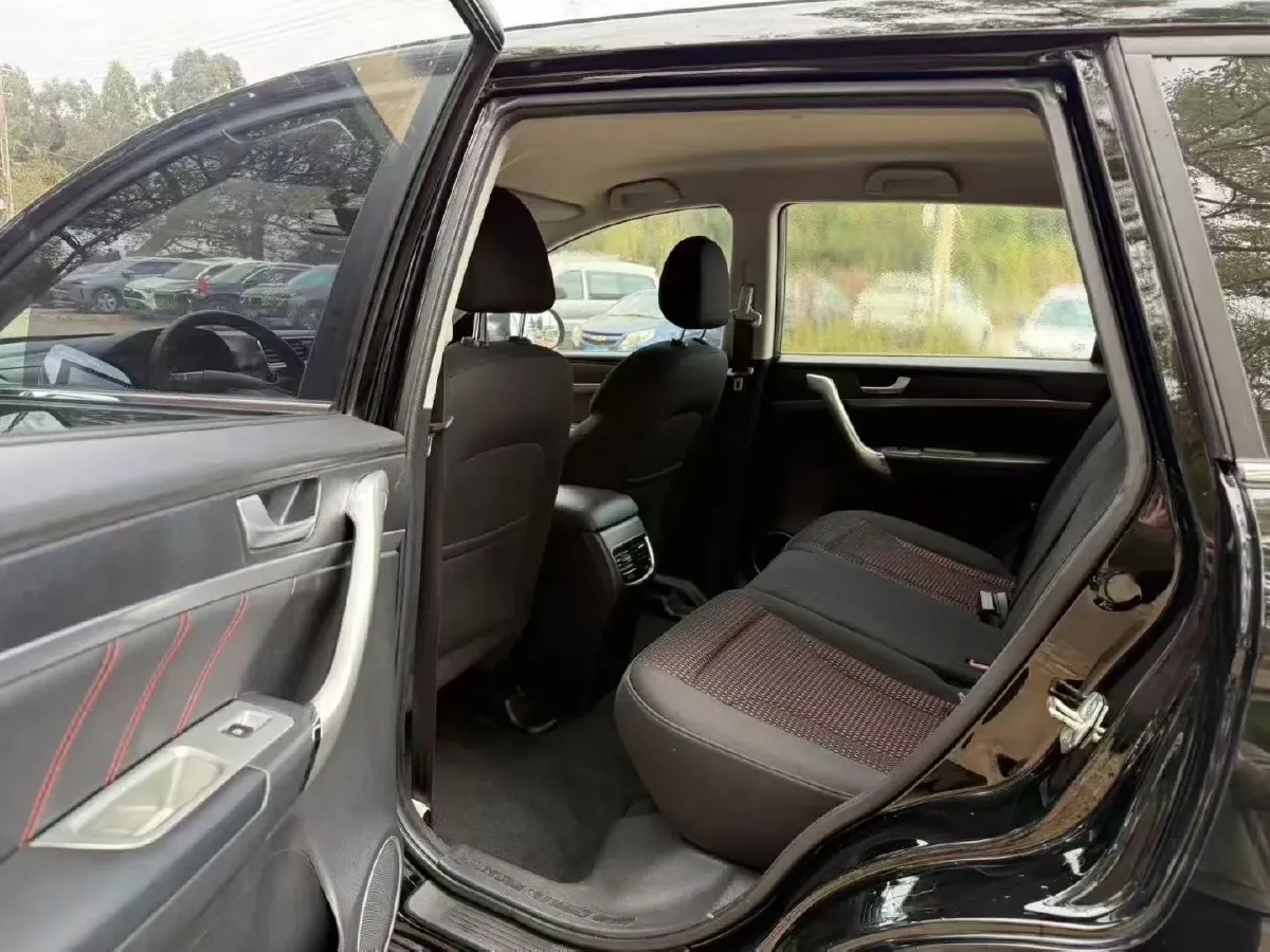 2019 Haval M6 1.5T 150HP L4 6MT,autocango,china used car exporter,china ev exporter,chinese used car exporter,chinese used ev exporter