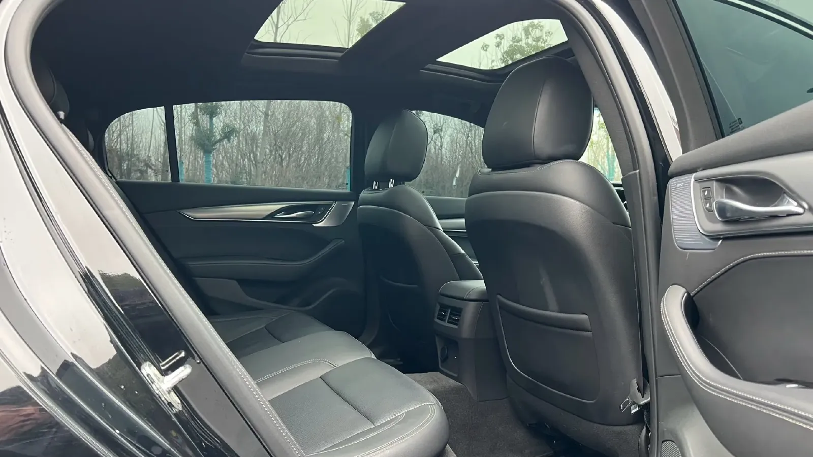 2023 Cadillac CT5 2.0T 237HP L4 10AT,autocango,china used car exporter,china ev exporter,chinese used car exporter,chinese used ev exporter