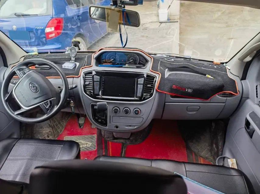 2020 MAXUS XinTu V80 2.5T 136HP L4 6MT,autocango,china used car exporter,china ev exporter,chinese used car exporter,chinese used ev exporter