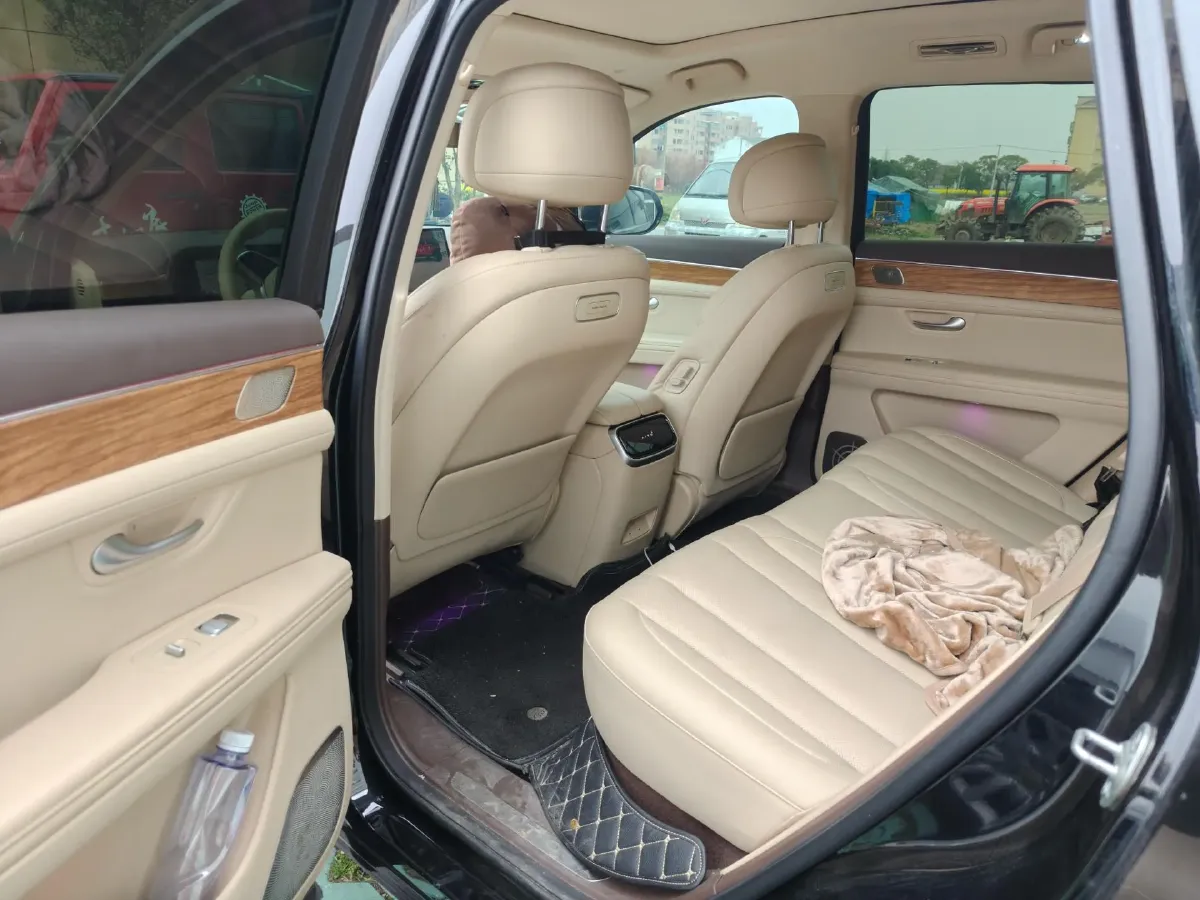 2024 AITO AITO M7 1.5T 152HP L4 REEV 40KWH,autocango,china used car exporter,china ev exporter,chinese used car exporter,chinese used ev exporter