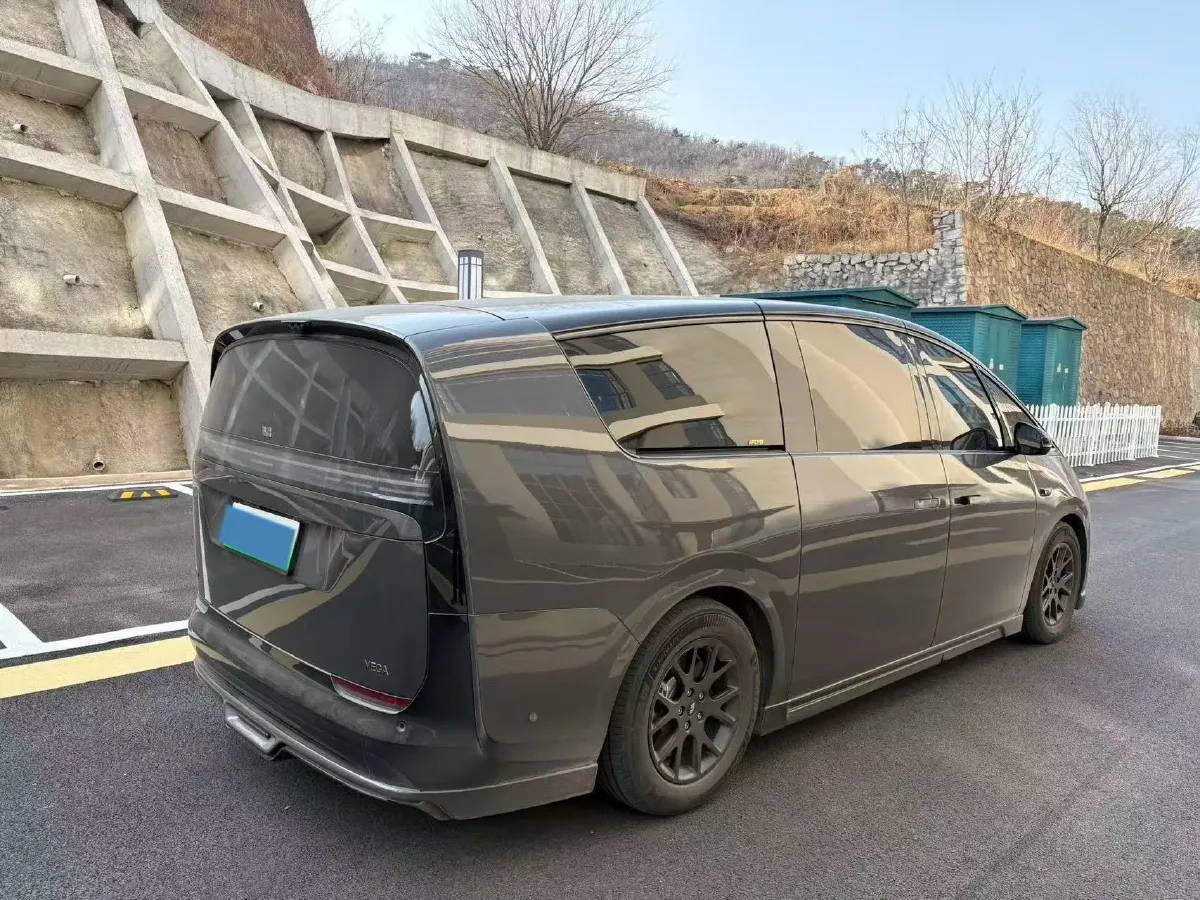 2024 Li MEGA BEV 102.7KWH,autocango,china used car exporter,china ev exporter,chinese used car exporter,chinese used ev exporter