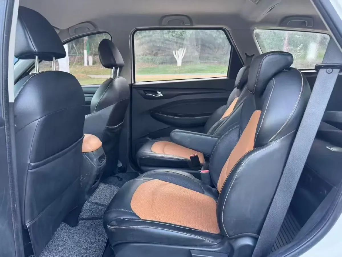 2018 WuLing HongGuang S3 1.5L 112HP L4 6MT,autocango,china used car exporter,china ev exporter,chinese used car exporter,chinese used ev exporter