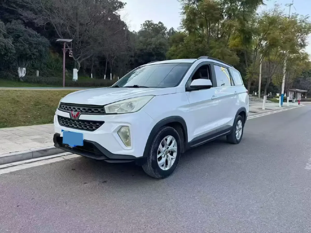 2018 WuLing HongGuang S3 1.5L 112HP L4 6MT,autocango,china used car exporter,china ev exporter,chinese used car exporter,chinese used ev exporter