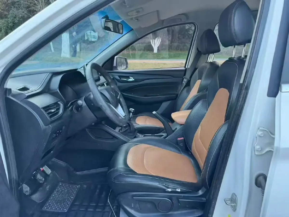 2018 WuLing HongGuang S3 1.5L 112HP L4 6MT,autocango,china used car exporter,china ev exporter,chinese used car exporter,chinese used ev exporter