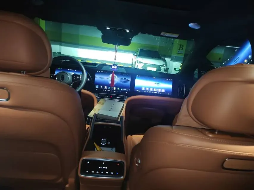 2024 AITO AITO M9 1.5T 152HP L4 REEV 42KWH,autocango,china used car exporter,china ev exporter,chinese used car exporter,chinese used ev exporter