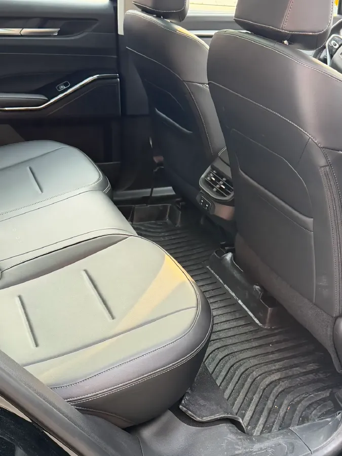 2024 Haval H6 1.5T 184HP L4 7DCT,autocango,china used car exporter,china ev exporter,chinese used car exporter,chinese used ev exporter