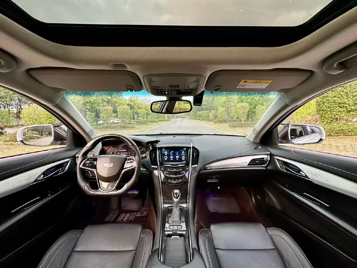 2020 HongQi H5 1.5T 169HP L4 7DCT,autocango,china used car exporter,china ev exporter,chinese used car exporter,chinese used ev exporter