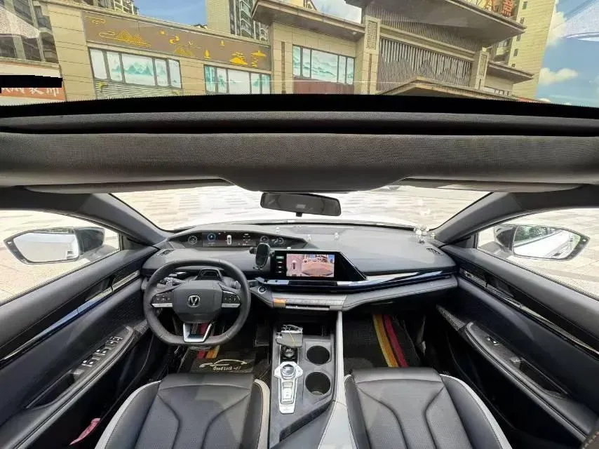 2024 ChangAn UNI-V 1.5T 188HP L4 7DCT,autocango,china used car exporter,china ev exporter,chinese used car exporter,chinese used ev exporter