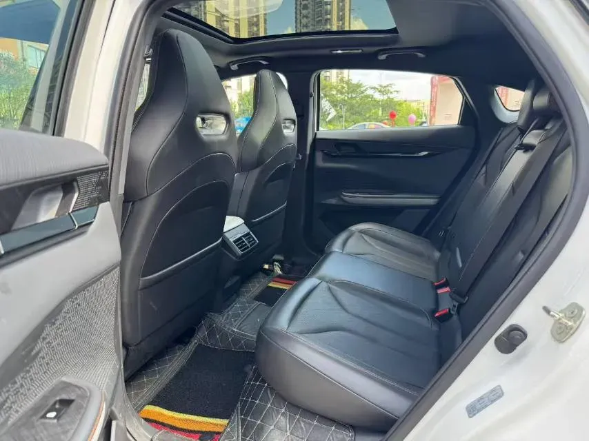 2024 ChangAn UNI-V 1.5T 188HP L4 7DCT,autocango,china used car exporter,china ev exporter,chinese used car exporter,chinese used ev exporter