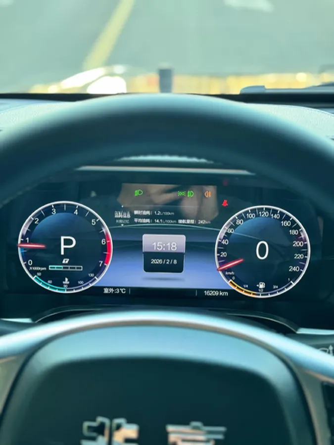2024 Beijing BJ40 2.0T 224HP L4 8AT,autocango,china used car exporter,china ev exporter,chinese used car exporter,chinese used ev exporter
