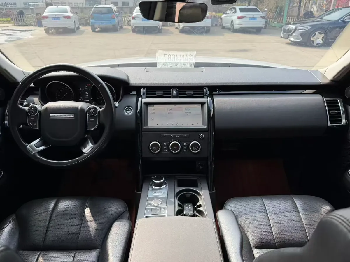2018 Land Rover Discovery 2.0T 300HP L4 8AT,autocango,china used car exporter,china ev exporter,chinese used car exporter,chinese used ev exporter