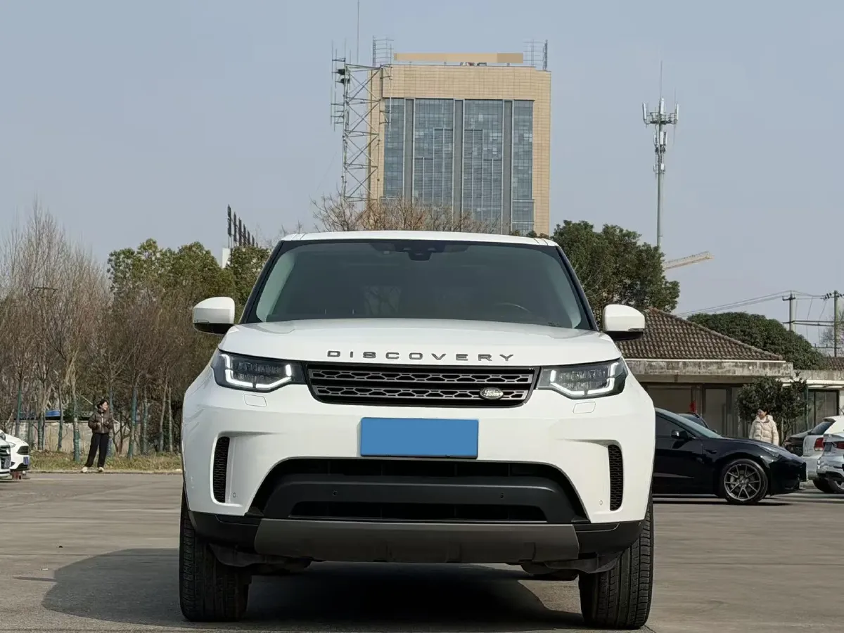 2018 Land Rover Discovery 2.0T 300HP L4 8AT,autocango,china used car exporter,china ev exporter,chinese used car exporter,chinese used ev exporter
