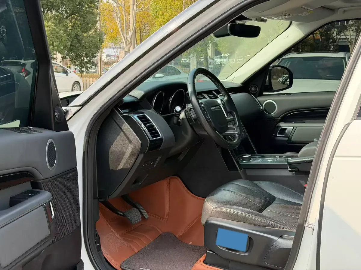 2018 Land Rover Discovery 2.0T 300HP L4 8AT,autocango,china used car exporter,china ev exporter,chinese used car exporter,chinese used ev exporter