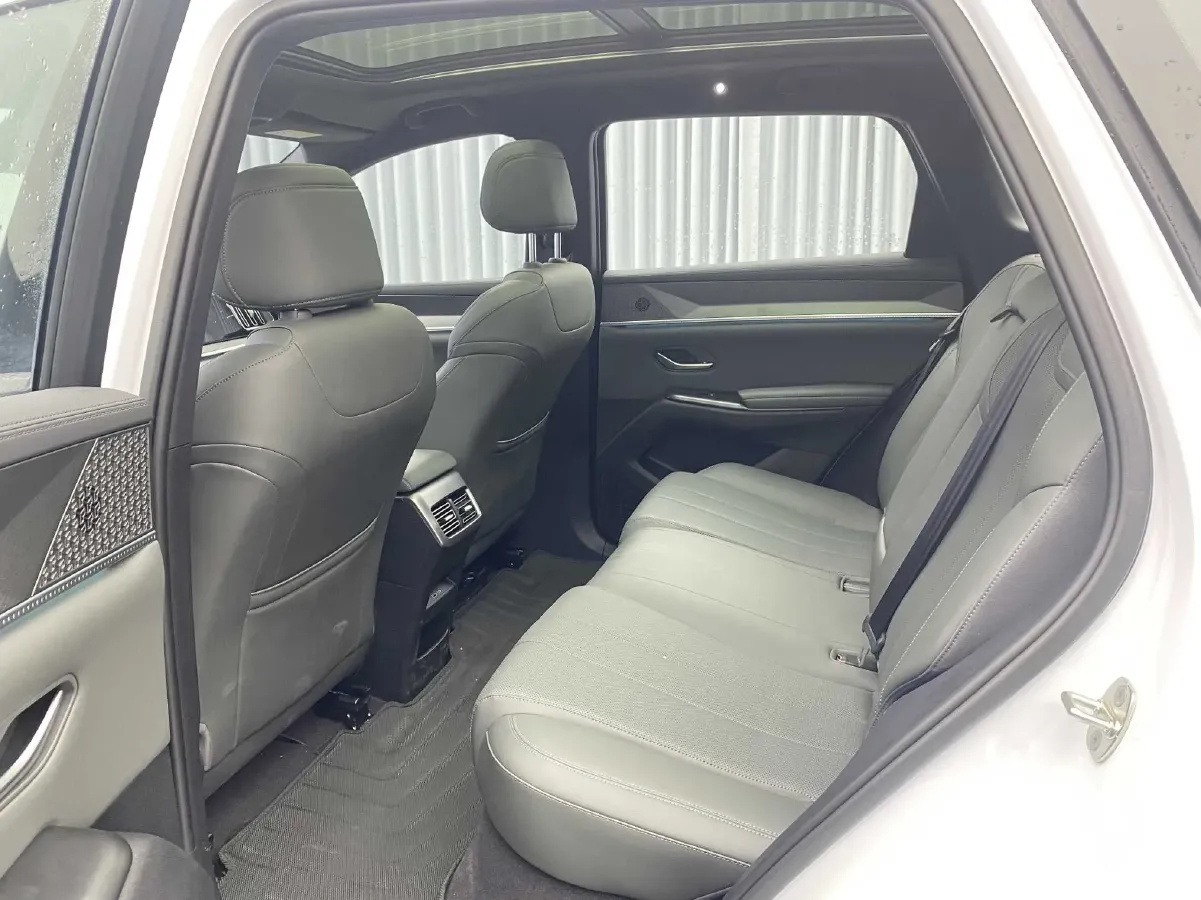 2025 BYD Song Pro 1.5L 101HP L4 E-CVT PHEV 18.3KWH,autocango,china used car exporter,china ev exporter,chinese used car exporter,chinese used ev exporter